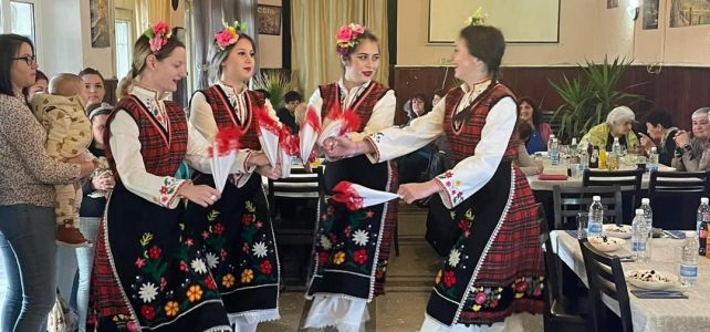 Днес в село Петърч се организира тържество по случай 8 ми март-Международен ден на жената! Днес в село Петърч се организира тържество по случай 8 ми март-Международен ден на жената!