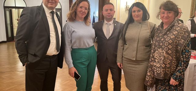 Делегация от община Костинброд присъства на честването на Деня на революцията на Унгария в Посолството в град София Делегация от община Костинброд присъства на честването на Деня на революцията на Унгария в Посолството в град София