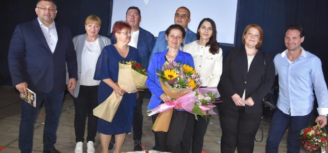 На 26.04.2024г. в салона на народно читалище “Нов живот-1919”, с. Петърч, се проведе концерт под наслов “Огънят, който не угасва”, по случай 105-ата годишнина на читалището