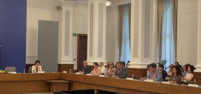 Заседание на Координационното звено по Механизма за съвместна работа на институциите за обхващане, включване и предотвратяване на отпадането на деца и ученици от образователната система: Кметът на община Костинброд с предложения за по-строги мерки и дигитални кампании
